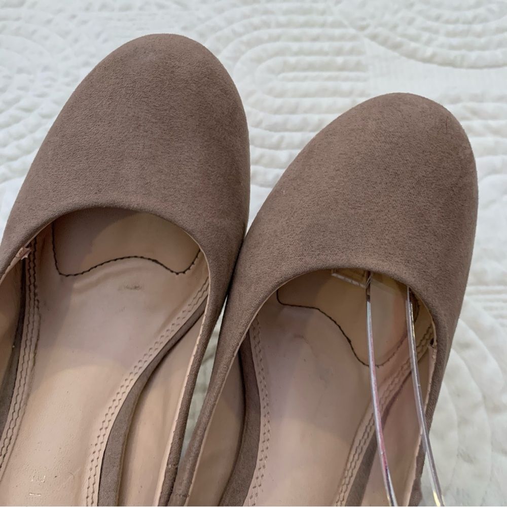 KELLIE & KATIE Elegant Taupe High Heel Pumps Size 9 - Picture 6 of 13